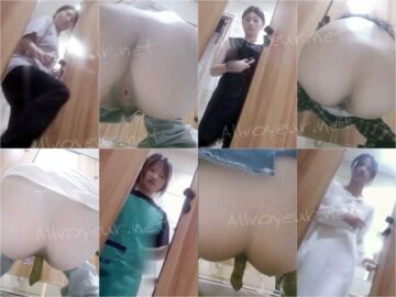July_womens_toilet_candid