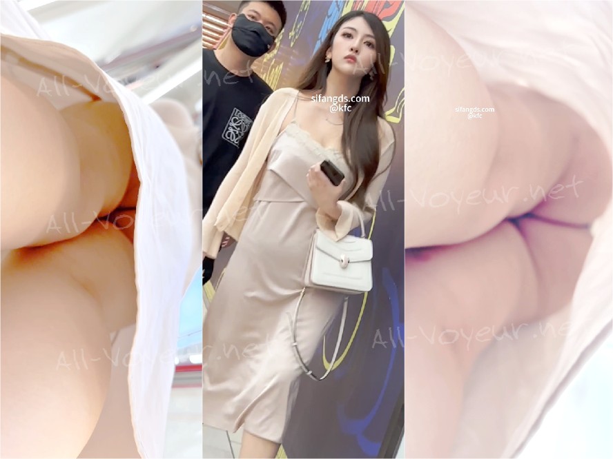 【KFC】サスペンダードレスを着た美しい女の子が太った彼氏と買い物に行く。上下が透けているグレーのゆったりスカート