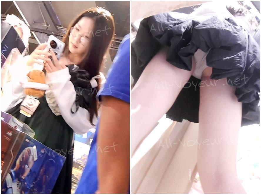 『D D』-098-米色连衣短裙,肉感大腿,浅蓝半透明内