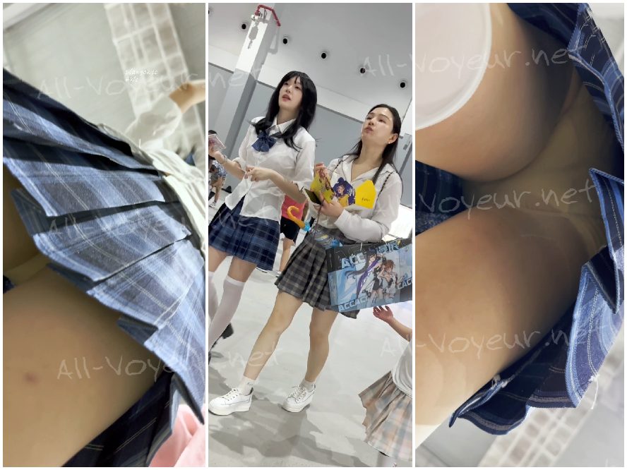 ショッピング中のJK制服女子高生。スマホに夢中。グレーのストッキング、白い下着、CD。