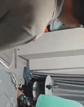 2001年に山東省沂水市で生まれた若い女性が、1986年生まれの男性と浮気をしているところを捕まった。男性はひどく殴打され、頭が豚のように腫れ上がった。