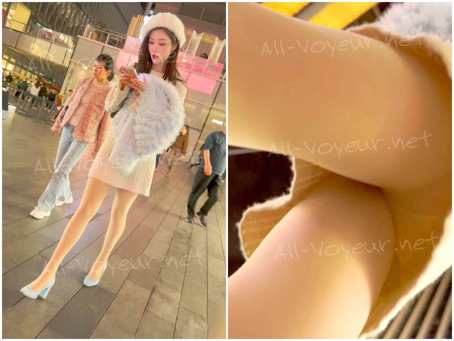 一流の痴女が街を闊歩し、Tバックから微妙に陰部が露わになり、暗い森のクローズアップ写真が撮られる。